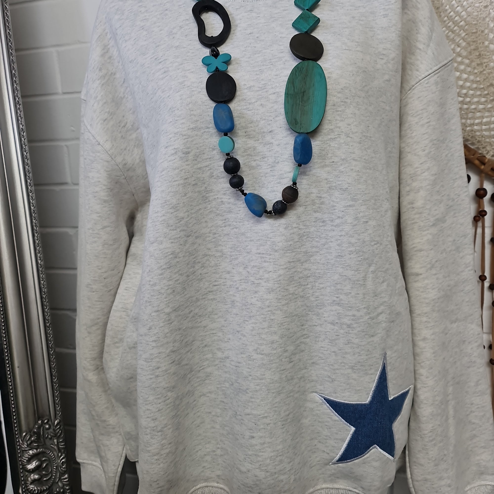 AMYIC STAR EMBROIDERY JUMPER