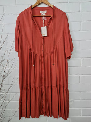 FARROW BUTTON DRESS CLAY RED