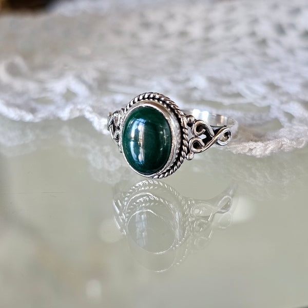 INFINITY LOOPED RING - Hippy Haven