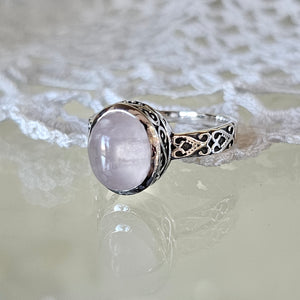 FILIGREE RAISED OVAL RING