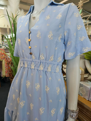 ARIA EMBROIDERED DAISY DRESS