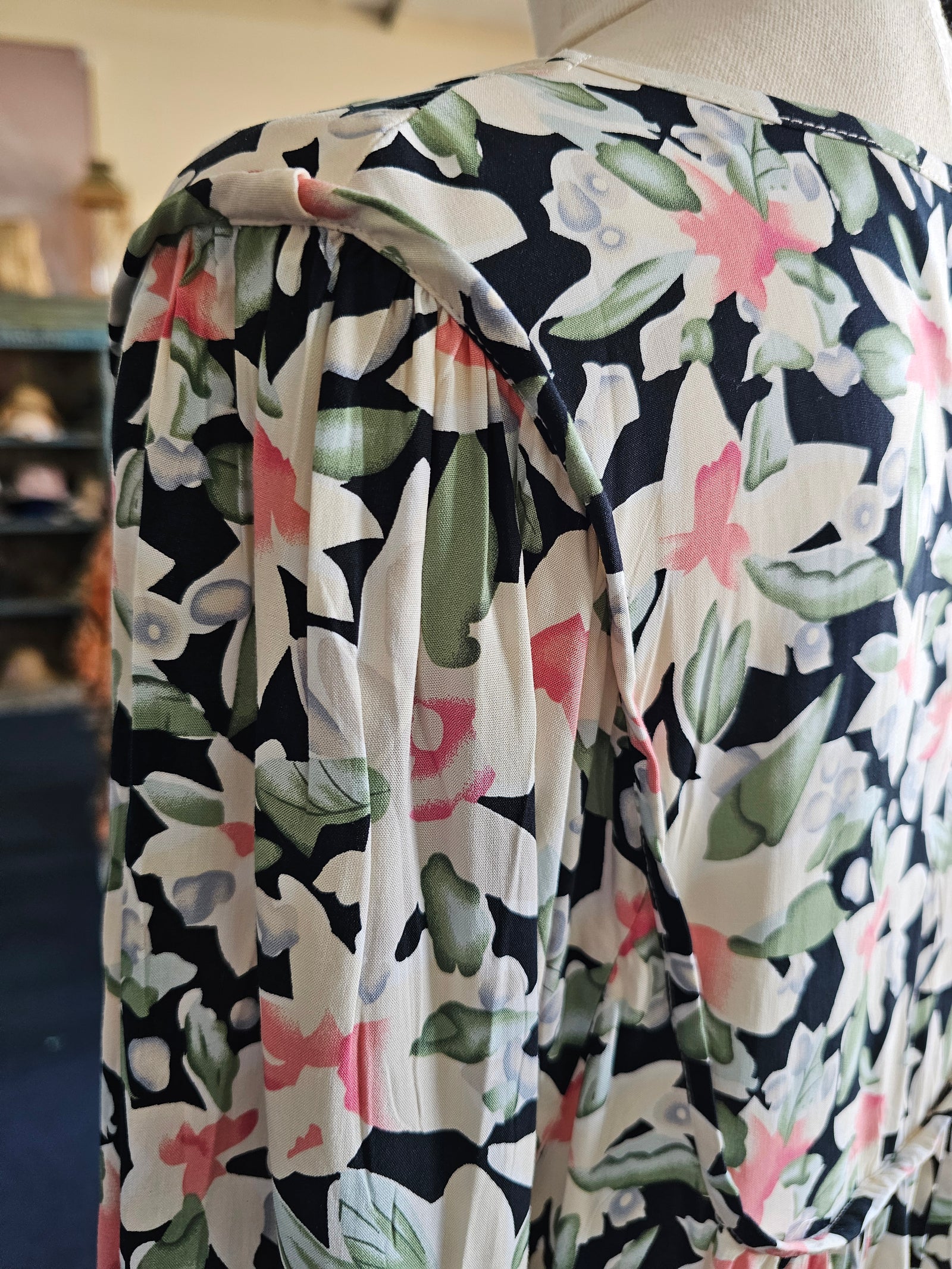 FLORAL LONG SLEEVE TOP