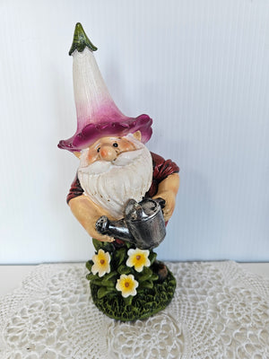GARDEN GNOME ORNIMENTS