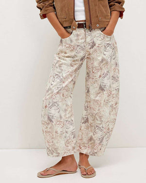 MID RISE PRINTED BARREL DENIM JEANS