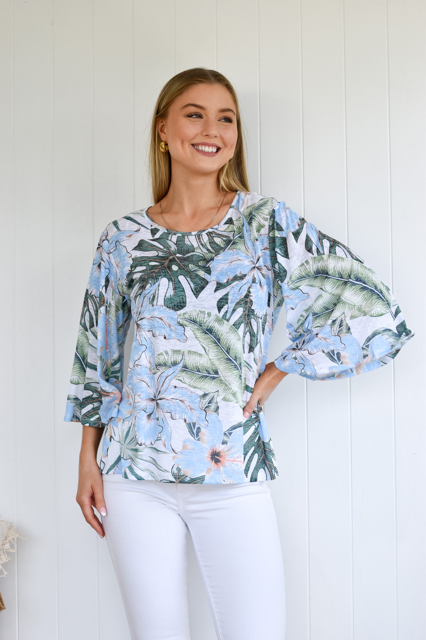 STRETCH FLORAL FLARED SLEEVE TOP