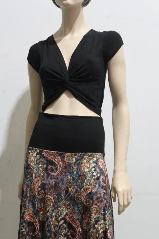 Mama Svit Knot Front Crop Tee