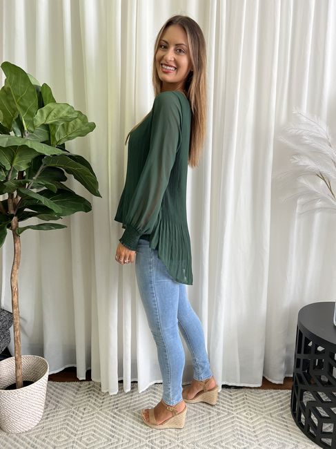 PLEATED PUFF SLEEVE HI-LO TOP