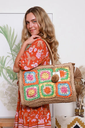 ISABELLA STRAW BAG WITH POM POM