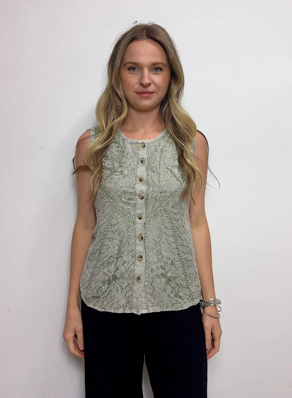 Jessa Button Up Sleeveless Top