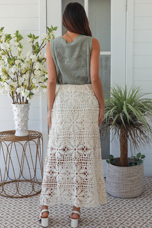 #Daisy Crochet Maxi Skirt