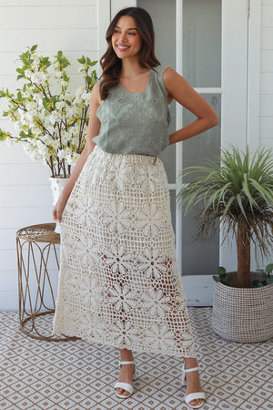 #Daisy Crochet Maxi Skirt