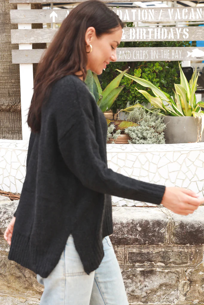 HIGH NECK KNITTED JUMPER VM0079