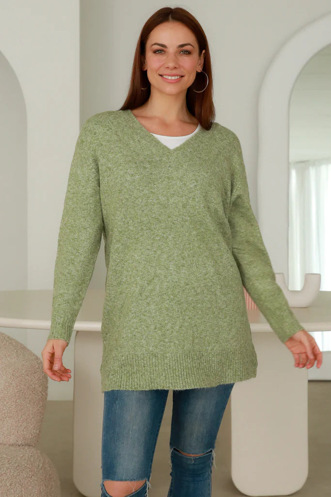 LONG GREEN JUMPER