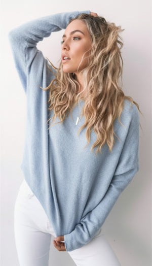 #Guada Light Knit Jumper