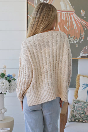 #Round Neck knit Jumper With Front Pocket