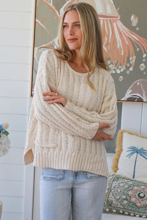 #Round Neck knit Jumper With Front Pocket