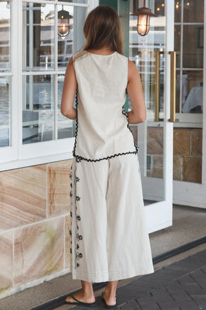 Lynney Sleeveless Embroidered Top