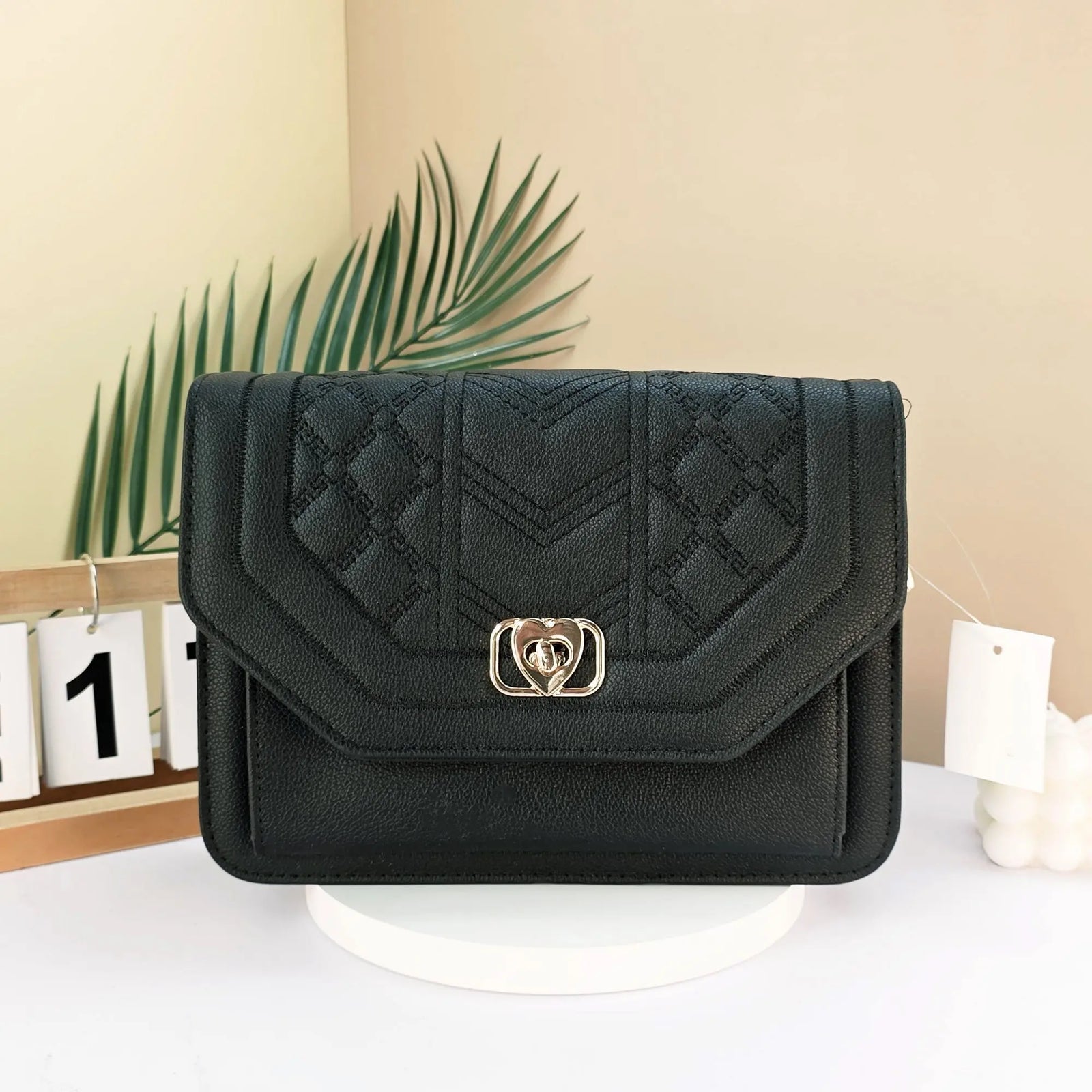 #Large Crossbody Bag With Small Heart Clasp