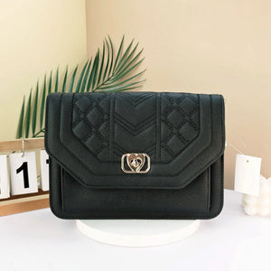#Large Crossbody Bag With Small Heart Clasp