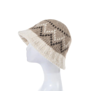 Knitted Bucket Hat With ZigZag Pattern & Elastic