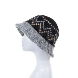 Knitted Bucket Hat With ZigZag Pattern & Elastic