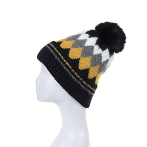 #Diamond Check Beanie With Pompom