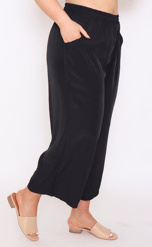 SILKY FEEL 3/4 PANTS