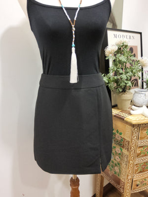 WC SPLIT STRETCH MINI SKIRT